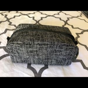 Away luggage Dopp kit